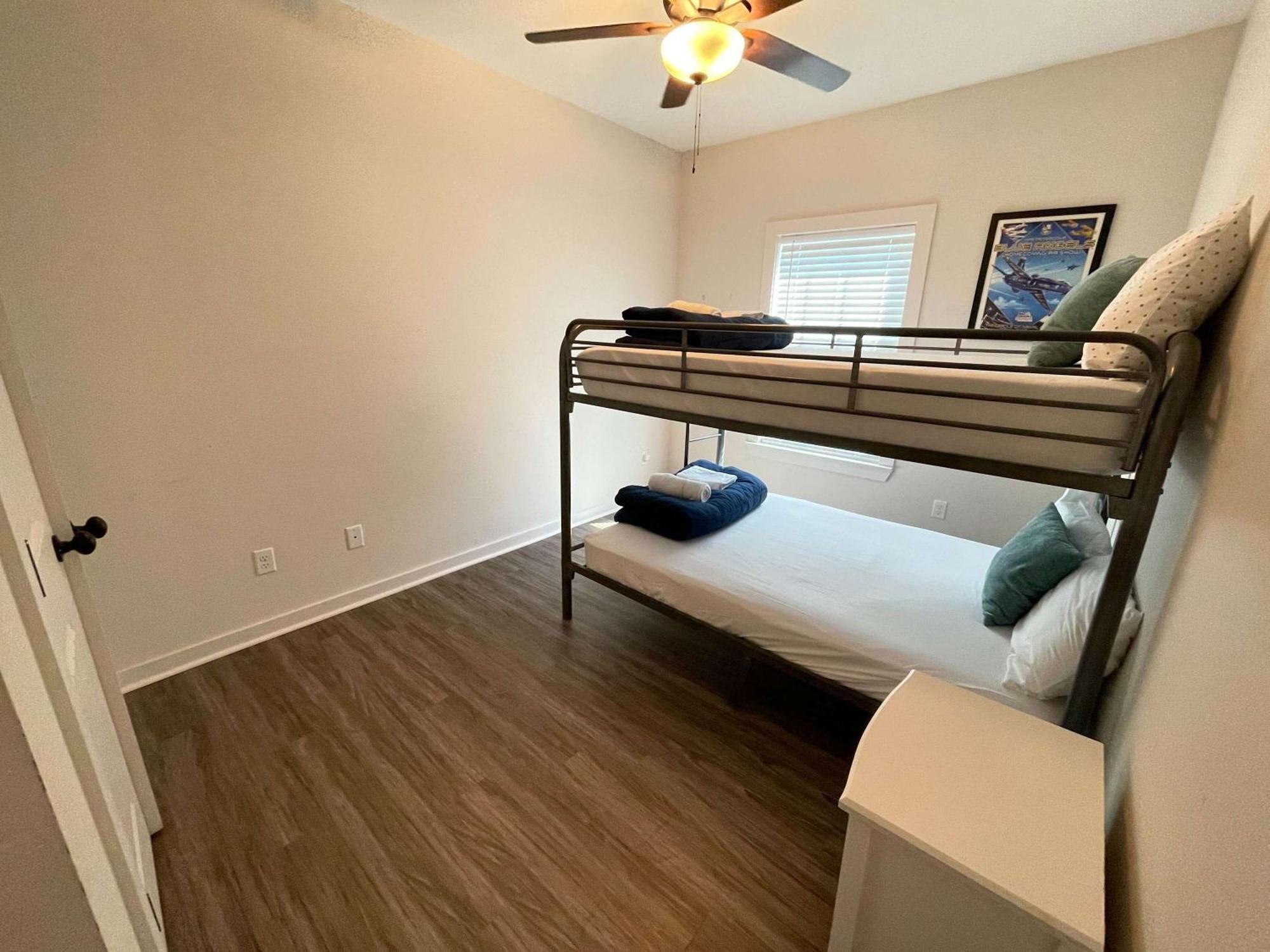 Beach Flow Bungalow-Mins To Downtown-Dining-Base Pensacola Exterior foto